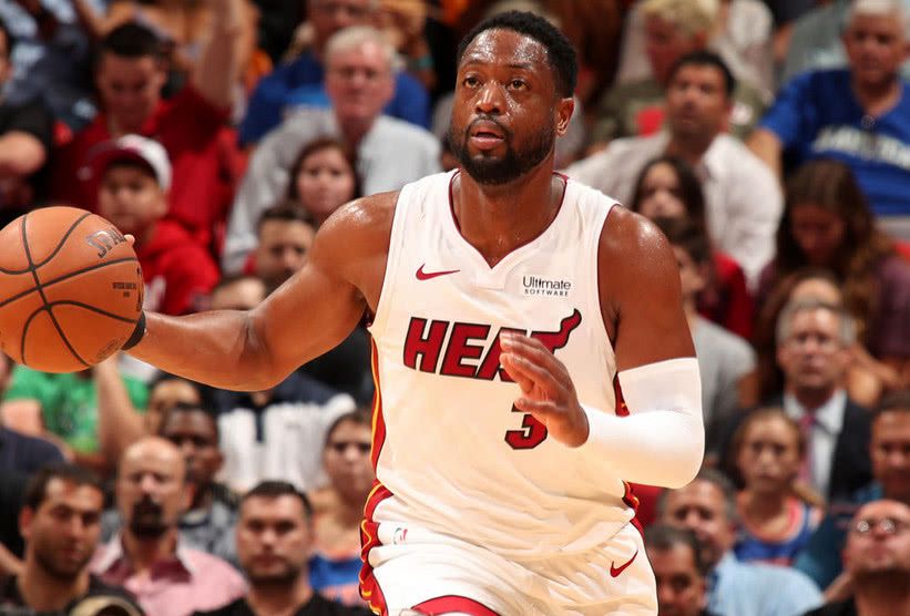 关于猛龙成功逆转骑士，小卡复出表现抢眼的信息