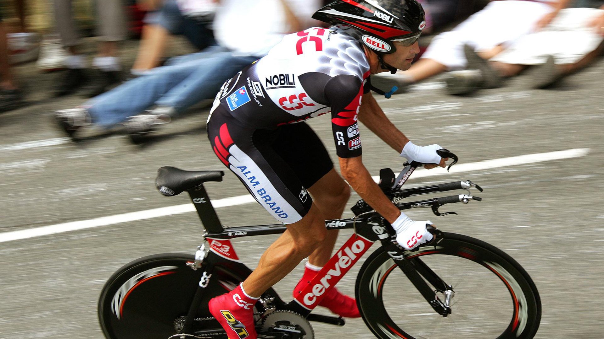 武切维奇关键先生显神威,广东队战术冲垮活塞防线