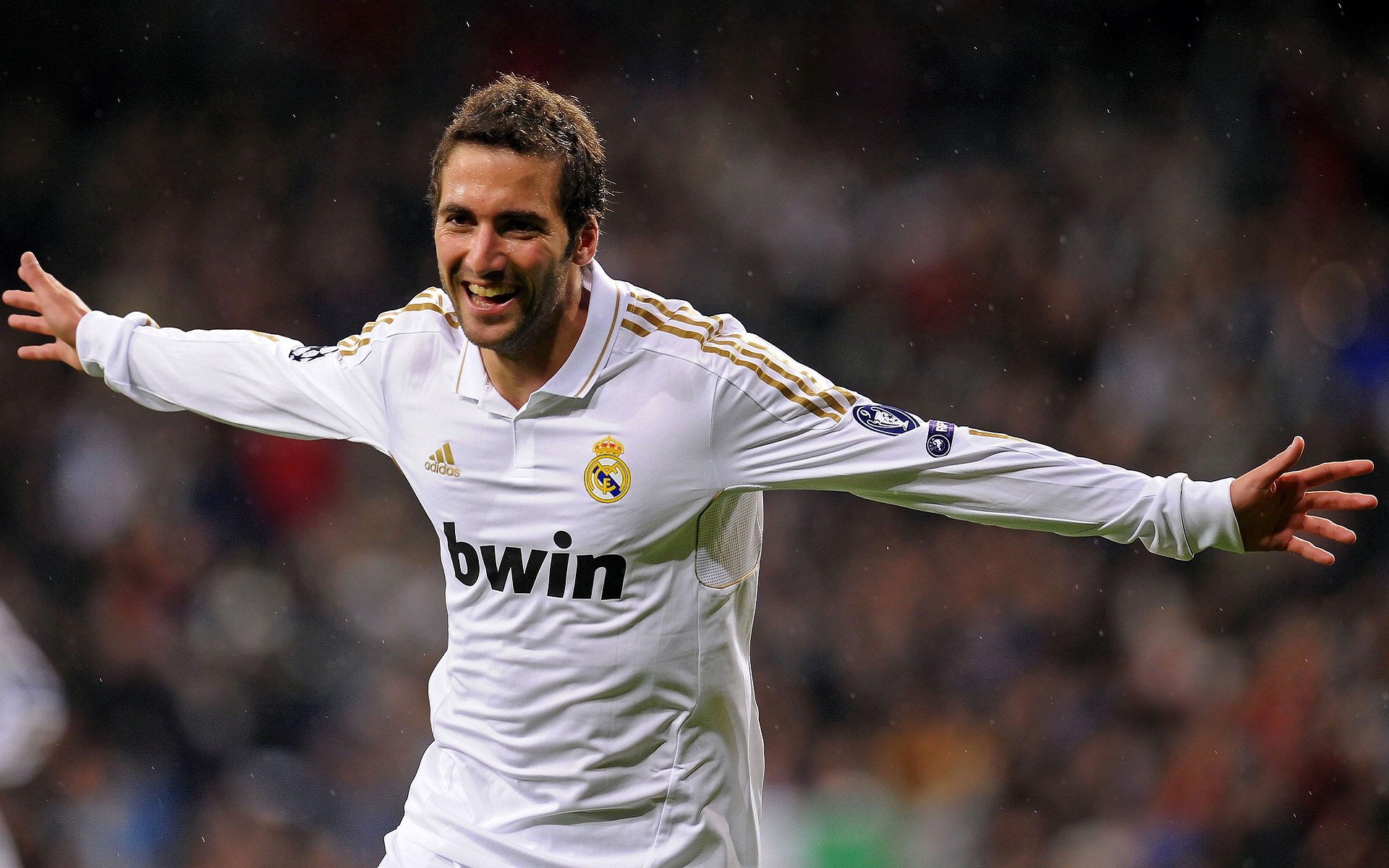 跨界传奇，尼克斯碾压马刺之夜，拉梅洛欧冠决赛上演王者接管