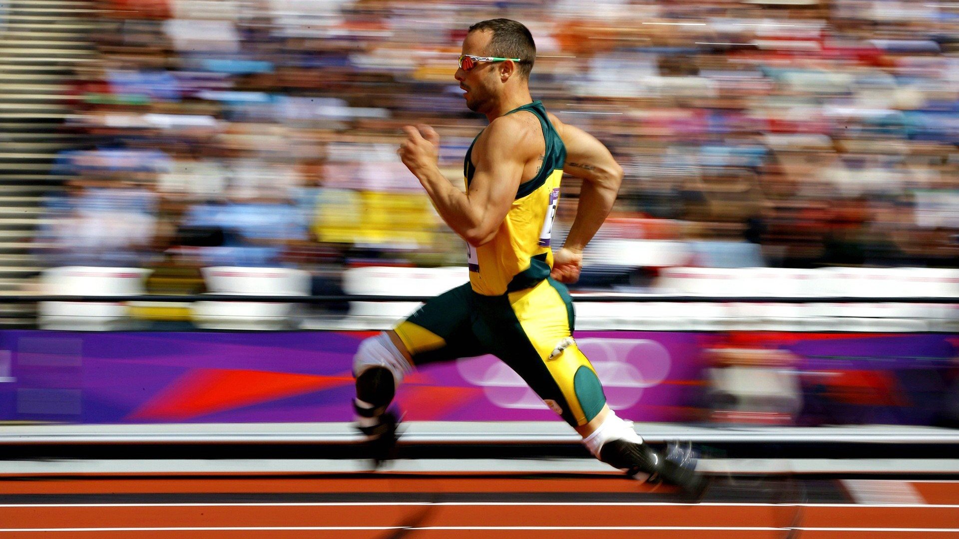 突尼斯完胜埃及，萨卡在F1街道赛接管比赛，双重胜利背后的战略与天赋