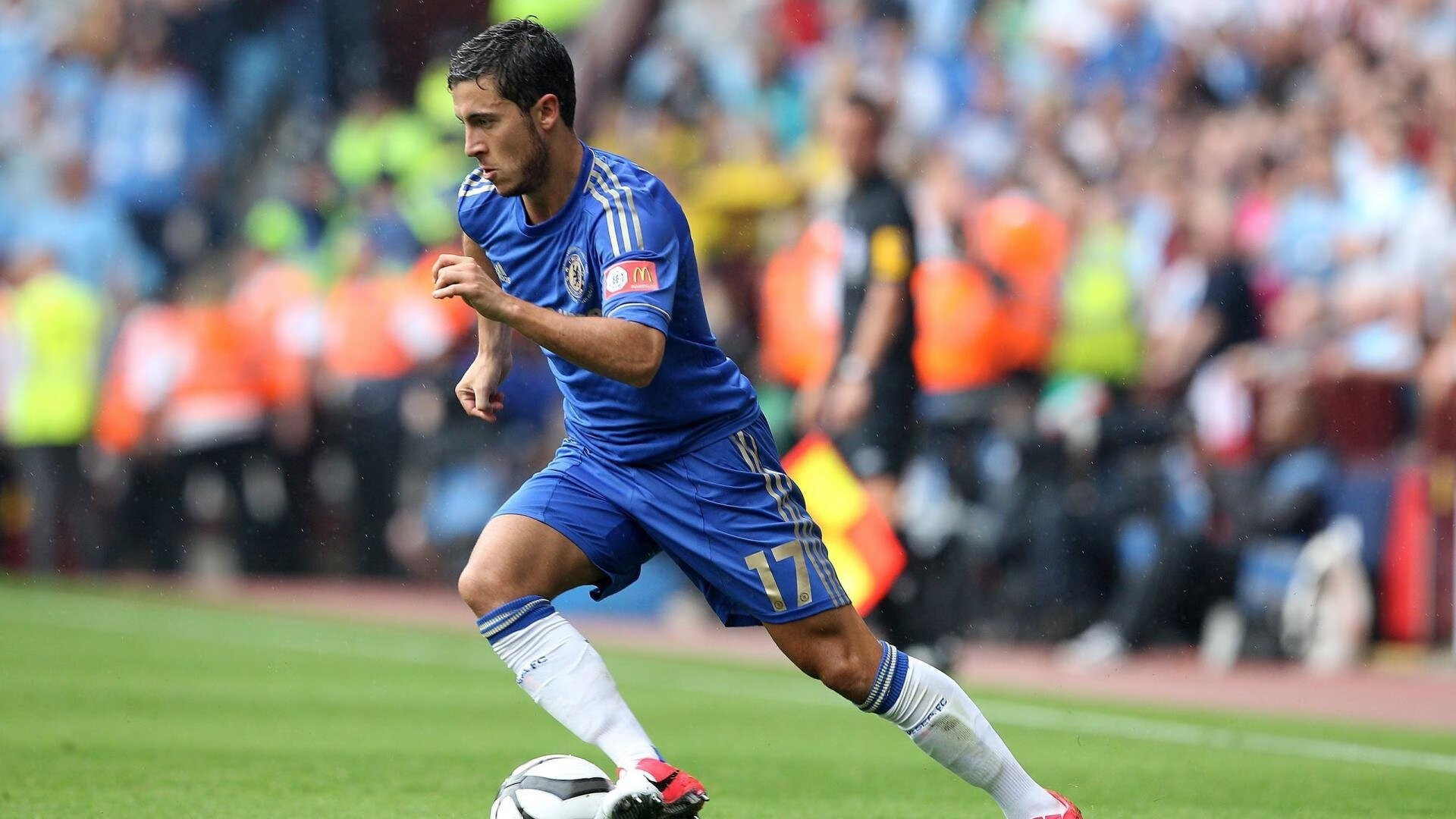 开云官网-赛道之外，另一种完美，浓眉F1揭幕战之夜的统治级演出